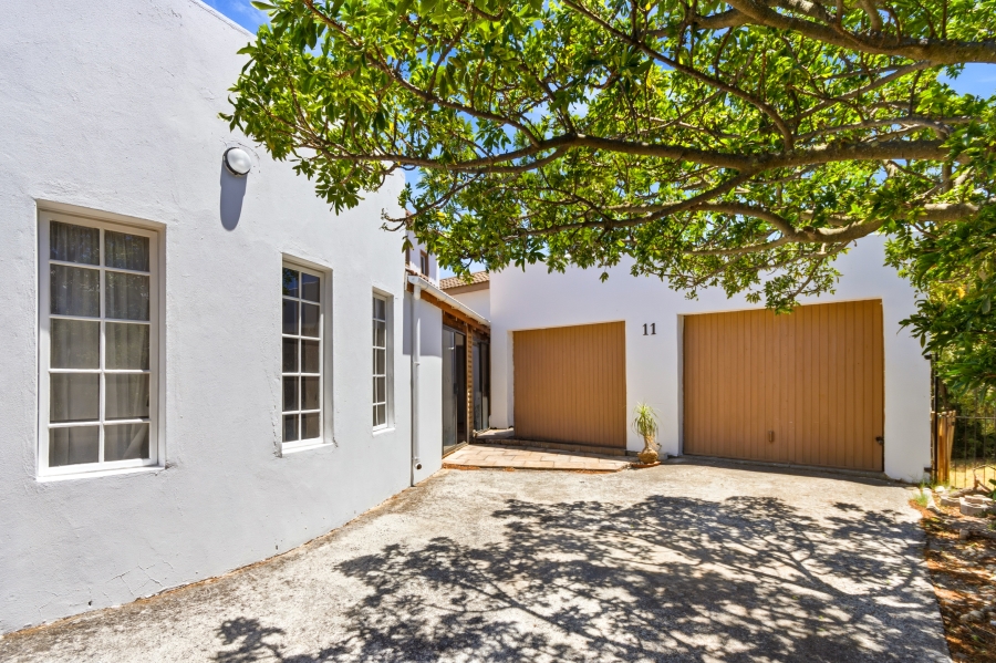 4 Bedroom Property for Sale in Onverwacht Western Cape